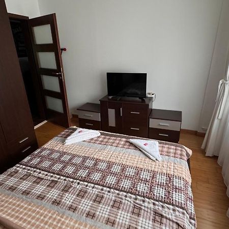 Apartament 3 Camere Otopeni Exterior foto